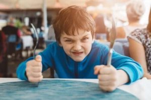 子どもの自制心を育てる3つのテクニックを見てみよう!