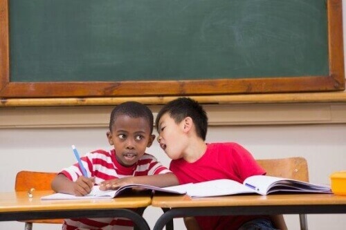 授業中しゃべり過ぎる子どもはどう対応するべきか