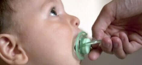 【 おしゃぶり 】子どもの感情機能とは?