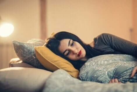 【 感情 への影響】家族と離れて暮らす影響と対処法