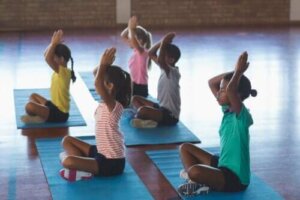 【学校でのヨガ】ヨガのもたらす様々なメリット